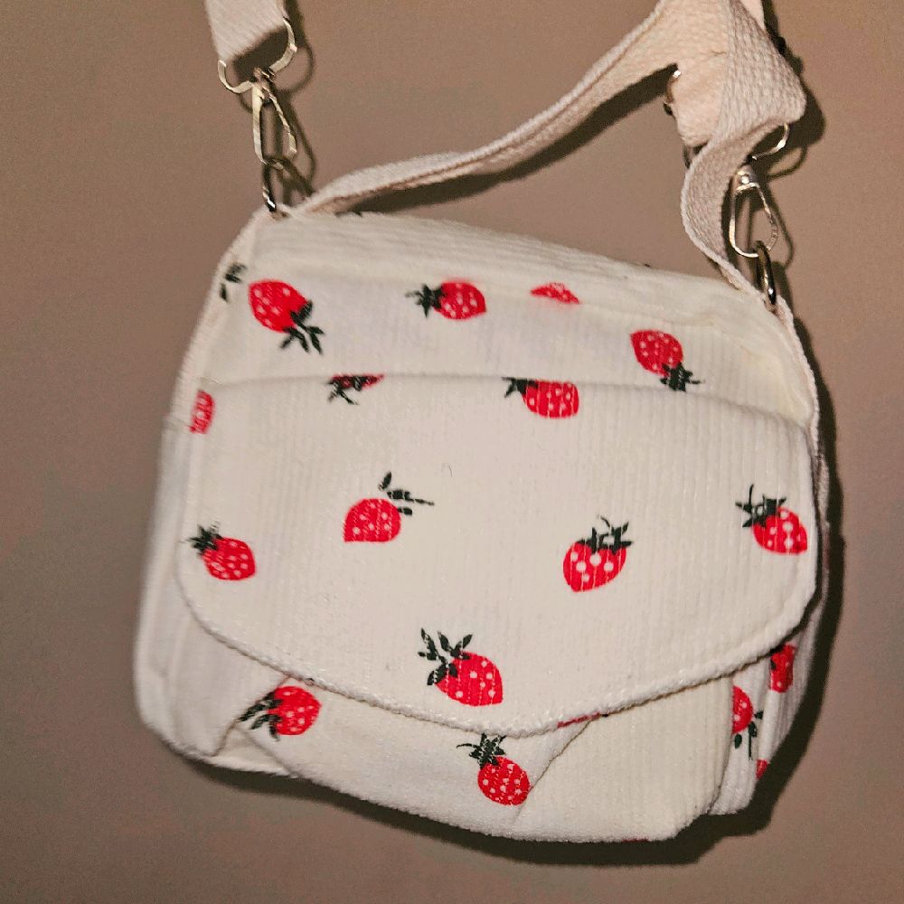 Strawberry Pattern Bag